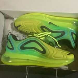 Nike Air max 270 volt black Bordeaux volt glow